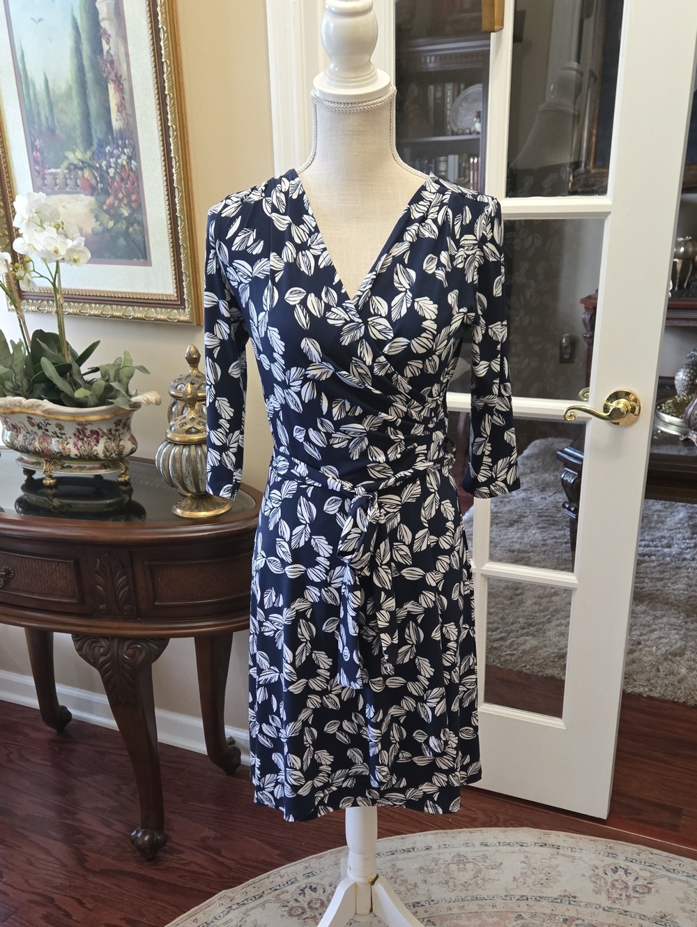 41 Hawthorn Navy Leaf-Print Faux Wrap Midi Dress Tie Waist Lined Stretch SP EUC
